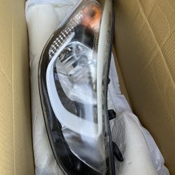 Headlight Assembly 2015 Hyundai Elantra 