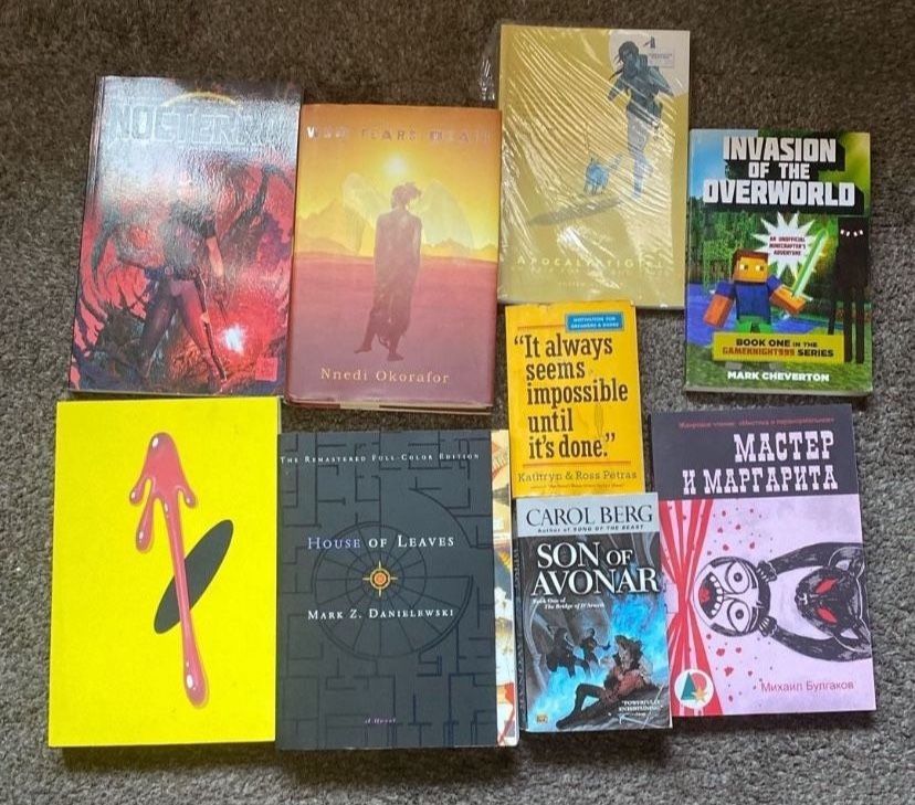 Lot of 8 Comic Books Graphic Novels and Books 