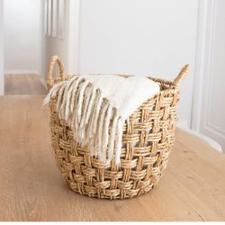 Details By Becki Owens Natural Grass Storage Basket Brand New With Tags 