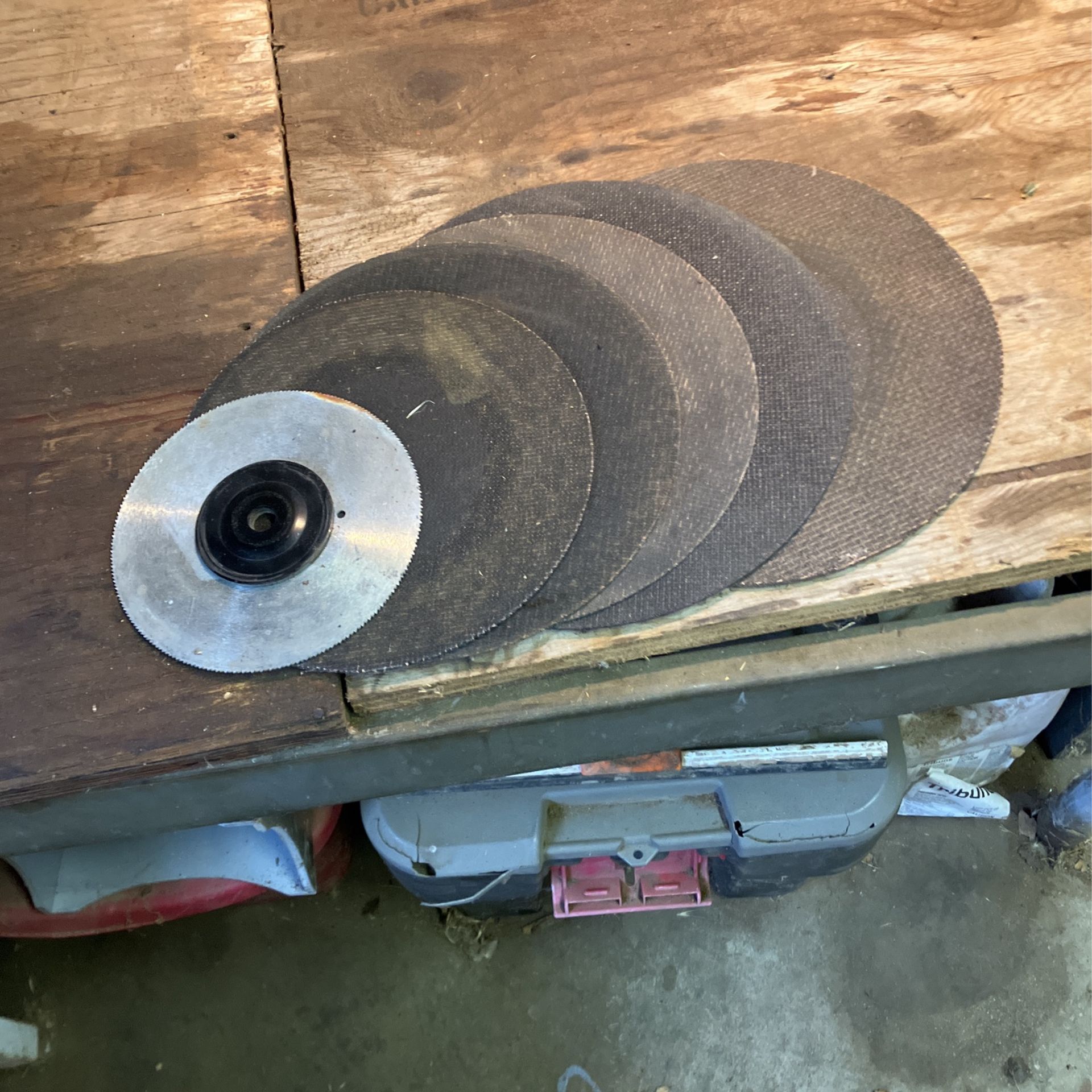 Grinding And Sanding Pads