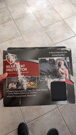 FREE: Car rear seat protector