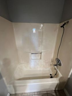 Reglaze Fiberglass Bathtub