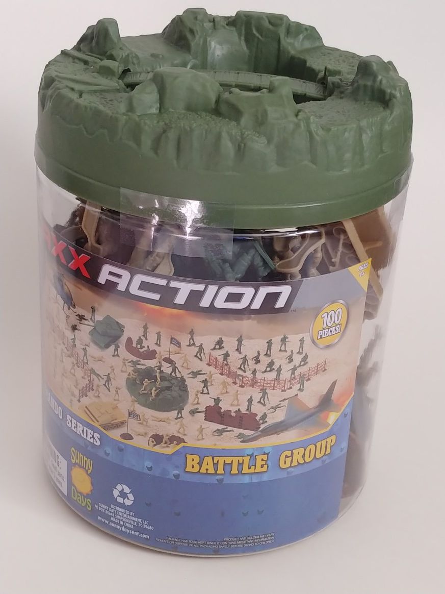 NEW - Maxx Action Commando Series Battle Group 100 PC Toy Army Set & Storage...