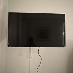TV Like New With Remote 