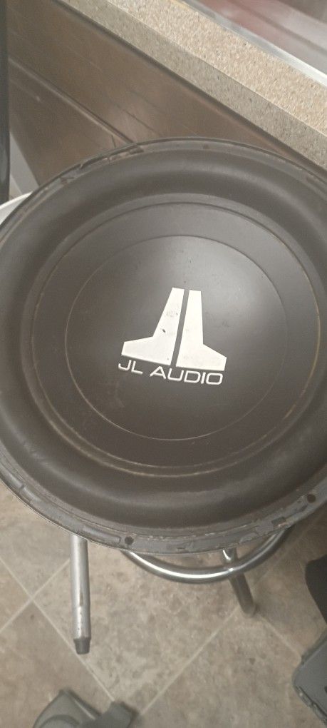 Jl 12" Sub Barely Used Ready To Be Abused