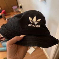 Adidas Bucket Hat