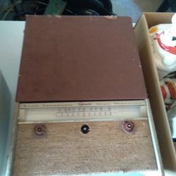 Vintage Sylvania Record Player / Radio Combo 