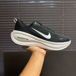 Nike Vomero Plus ( Men’s )