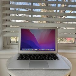 Apple MacBook Air 13 Laptop 2015