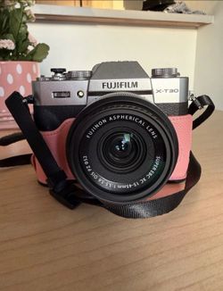 Fujifilm X-T30 II Mirrorless Camera with 15-45mm Lens Silver