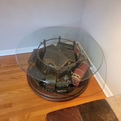 Rotating 40-in Train Table. Spins At Free Will