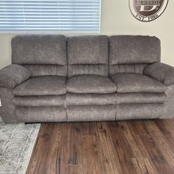 Catnapper Reclining Sofa NEW