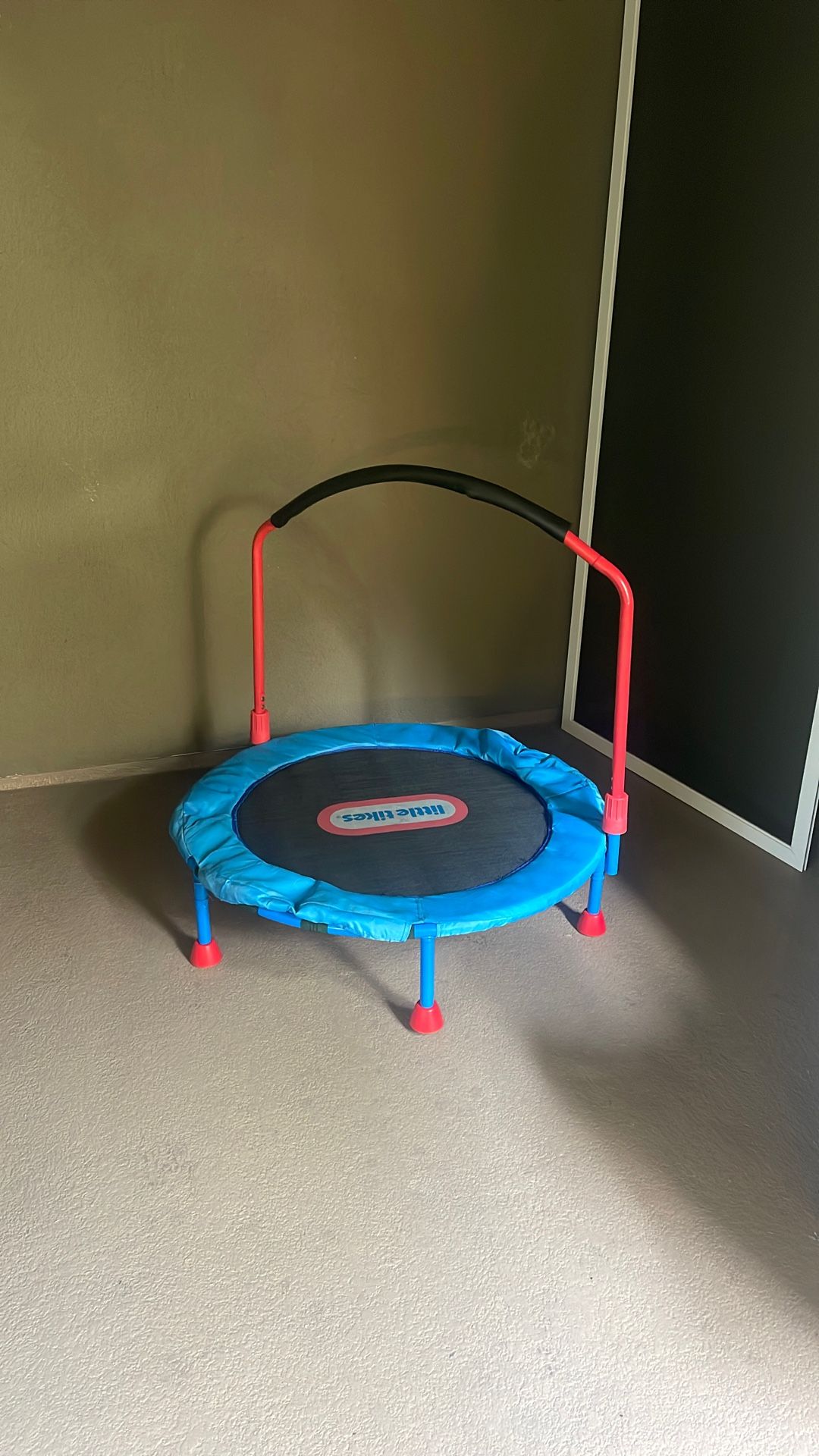 Trampoline