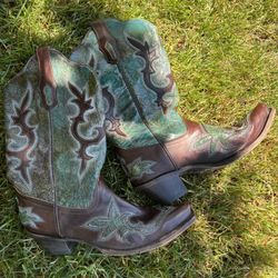 Corral Women’s Cowboy Boots 