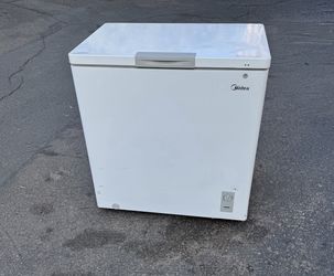 Convertible Freezing Deep Chest Free Local Delivery/30 Day Warranty