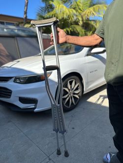 Adjustable Aluminum Crutches – Adult Size