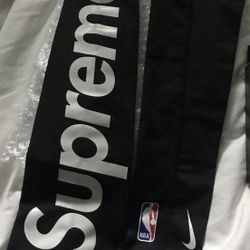 Supreme x NBA Shooting Sleeve Black Size S/M Brand New
