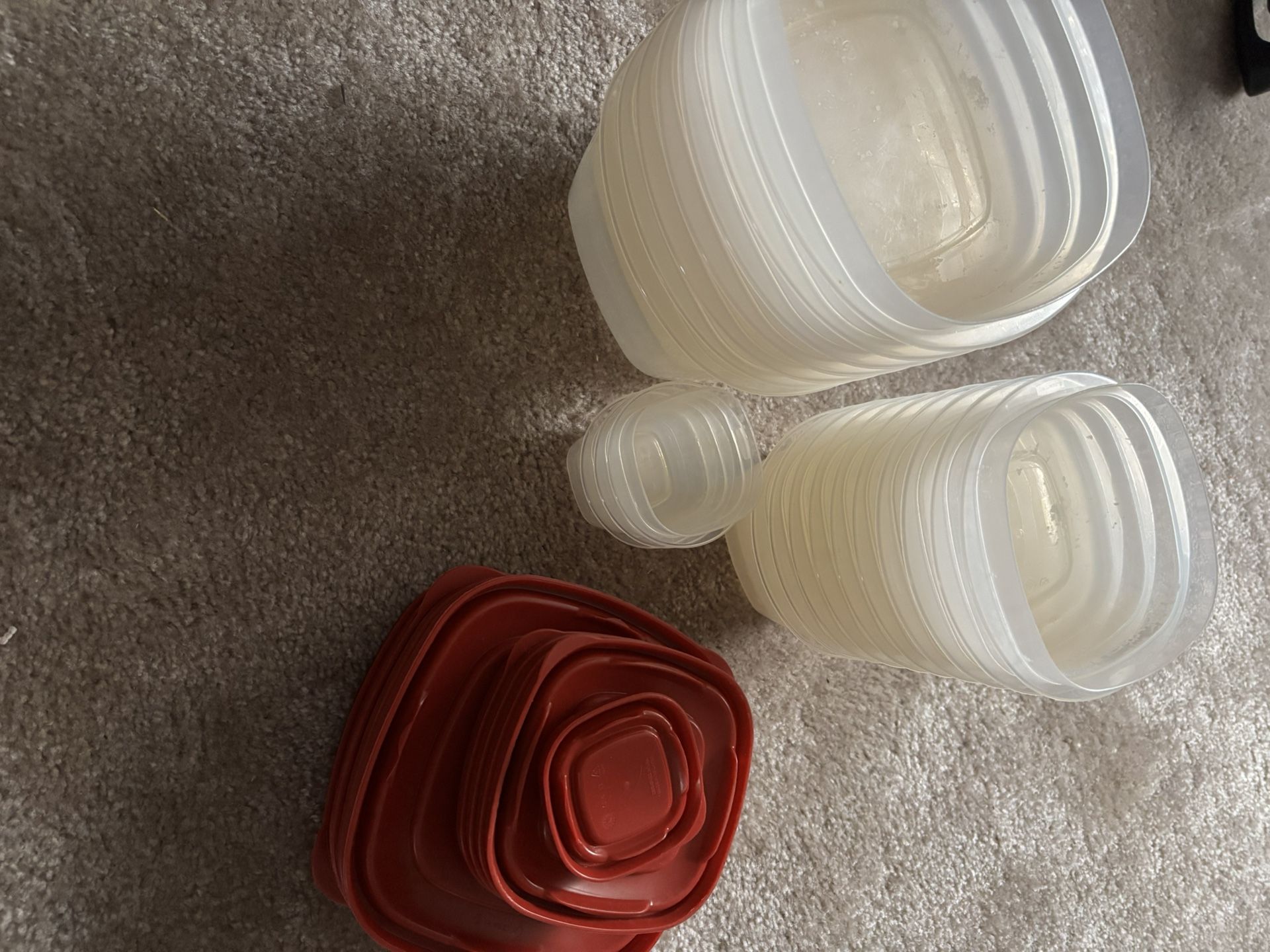 Rubbermaid Containers