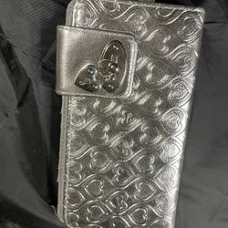 Silver Heart Wallet With Tons Of Slots And Flaps