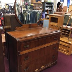 Dresser