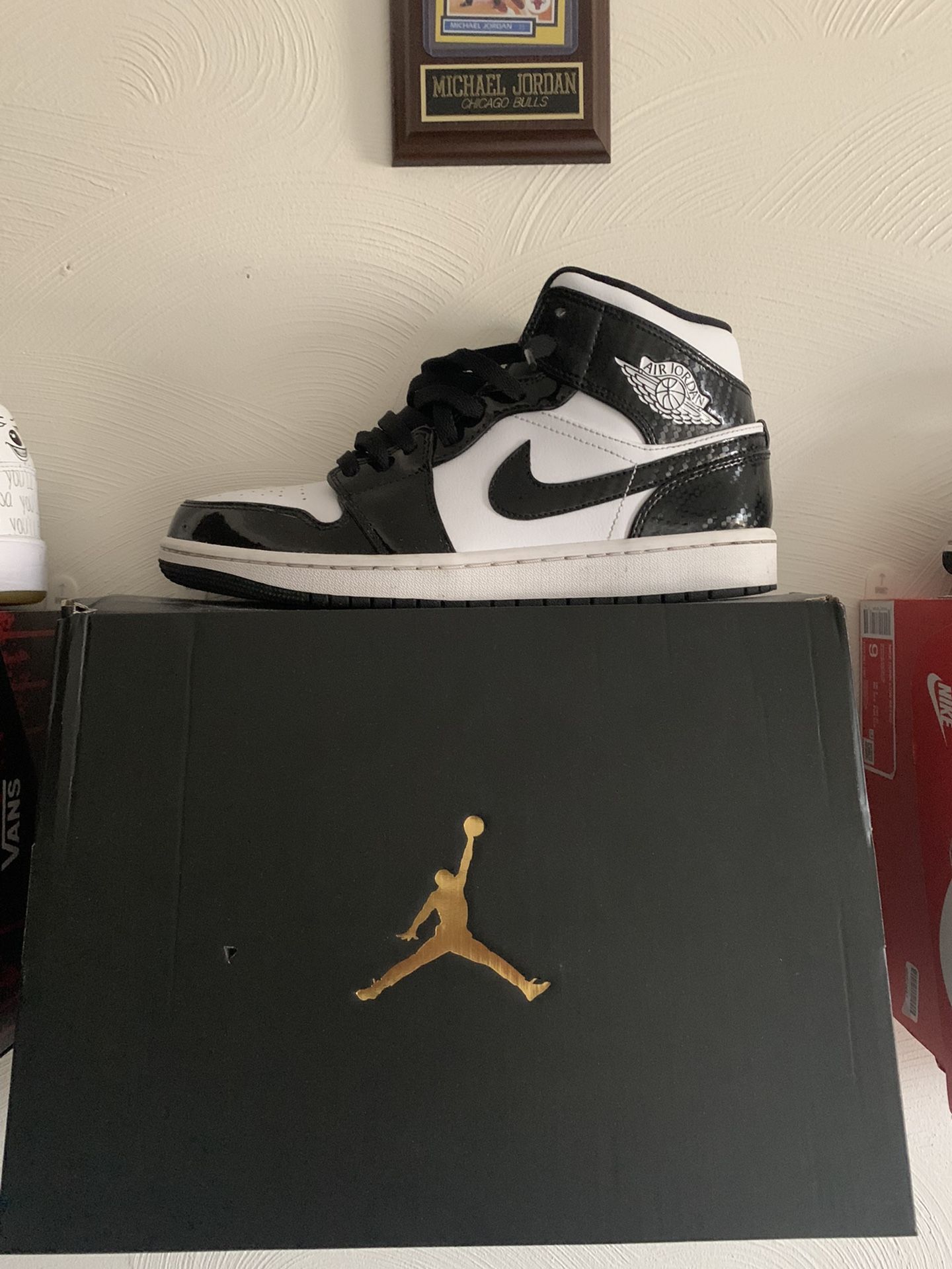 Jordan 1 Mid Carbon Fiber 