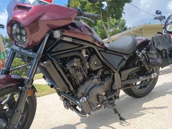 2021 HONDA REBEL 1100 -WITH NEW ADDITIONS-GREAT DEAL -ONLY 2200 MILES - $8,500 (Harahan)