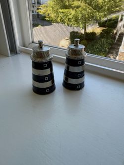 Lighthouse salt shakers