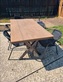 Patio dinning table