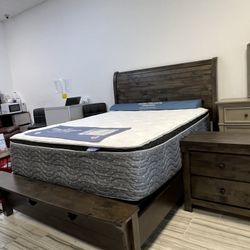 BEAUTIFUL PETER KING BED SET!$899!*SAME DAY DELIVERY*NO CREDIT NEEDED*EASY FINANCING*HUGE SALE*