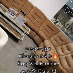 ✨️Reclining Sectionals Sofas ✨️ Furniture Sectionals, Bedrooms, Dining Avail