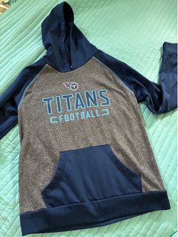 Like new. Fanatics NFL Tennessee Titans Football Blue & Gray Hoodie Adult Medium