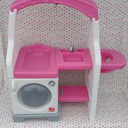 STEP2 DELUXE NURSERY BABY DOLL CENTER WASHER CHANGING TABLE FEEDING STATION!