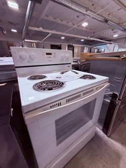 Whirlpool White Electric Coil Range