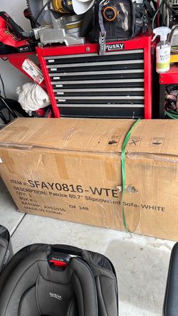 White slipcover couch NEW