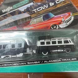 Maisto Volkswagen Van Samba 