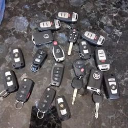 Kia key fob Toyota key fob Hyundai key fob Mini Cooper key fob Nissan key fob Bentley key fob Ford key fob Chevrolet key fob Bmw key fob