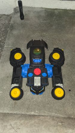 Fisher-Price Imaginext DC Super Friends Transforming Batmobile
