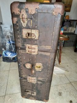 A 1921 Beautiful Steamer Wardrobe