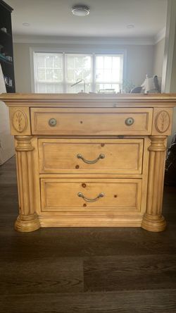 Solid wood Nightstand
