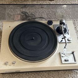 KENWOOD KD-2055 turntable