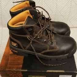 New brand TIMBERLAND BRAND STEEL TOES working shoes. All of them ankle height