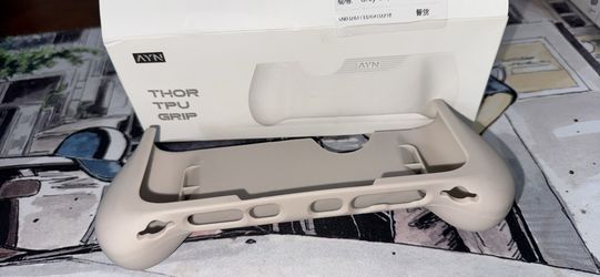 AYN THOR Grip