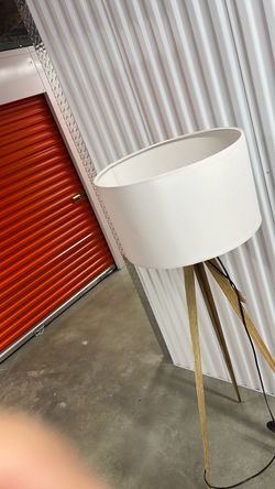 Floor lamp great condition