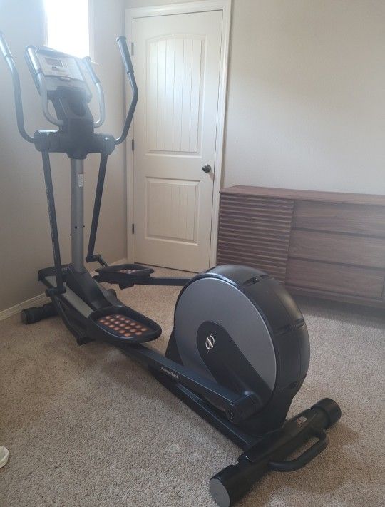 NordicTrack  Audio Strider 990 Elliptical 