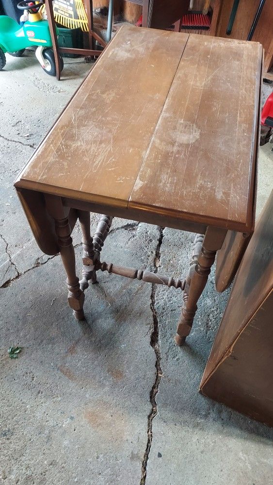 Heavy duty Table