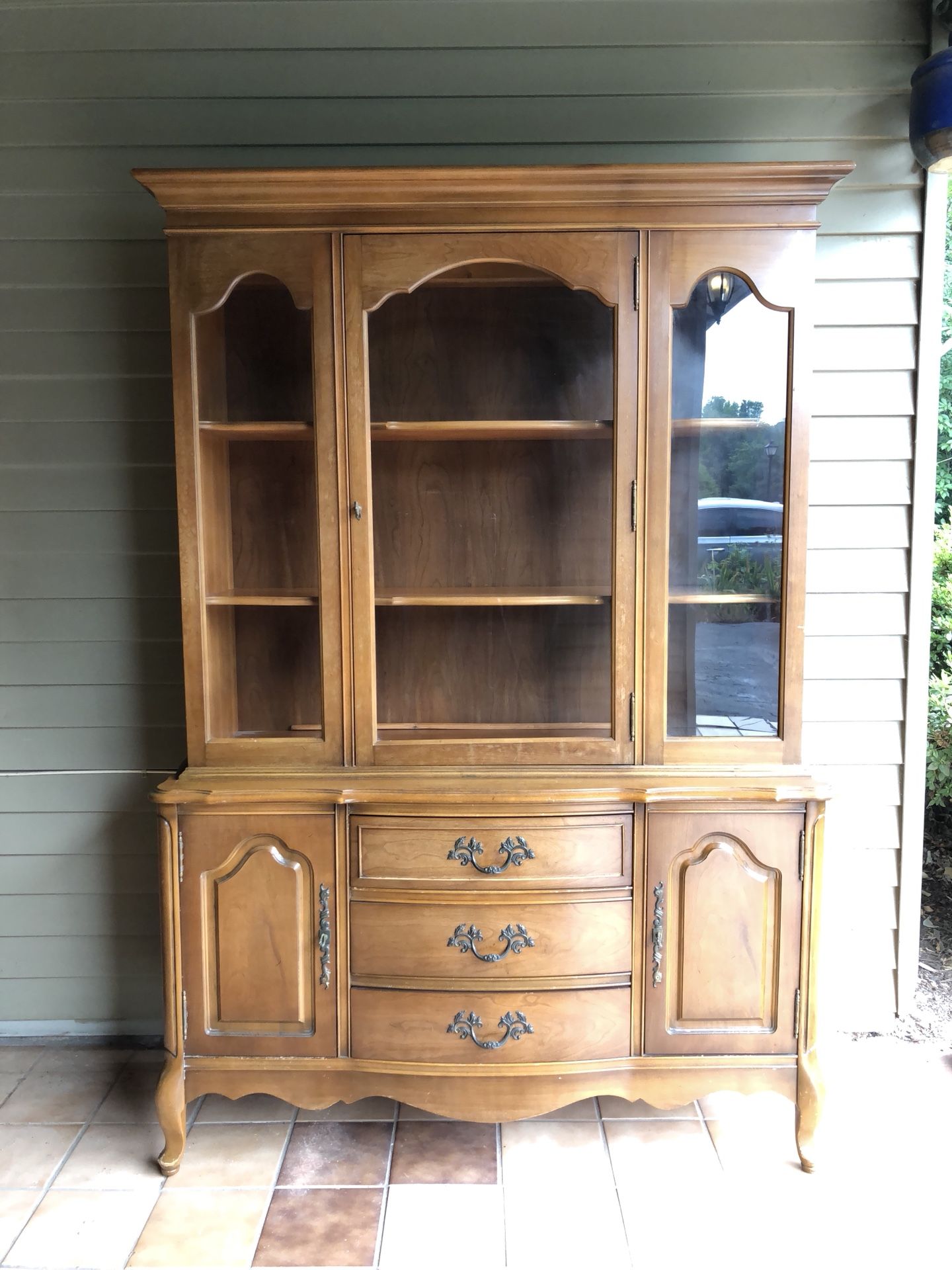 Bassett French Provincial hutch