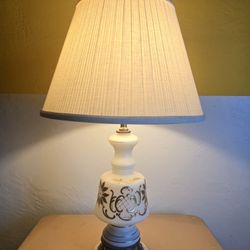 Vintage White & Gold Table Top Lamp