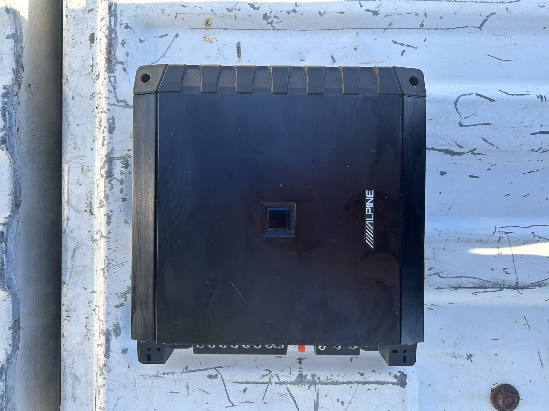Alpine Amplifier 4 Channel