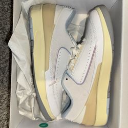 Retro Air Jordan 2’s Summit White Size 12 WMN- Men’s 10.5