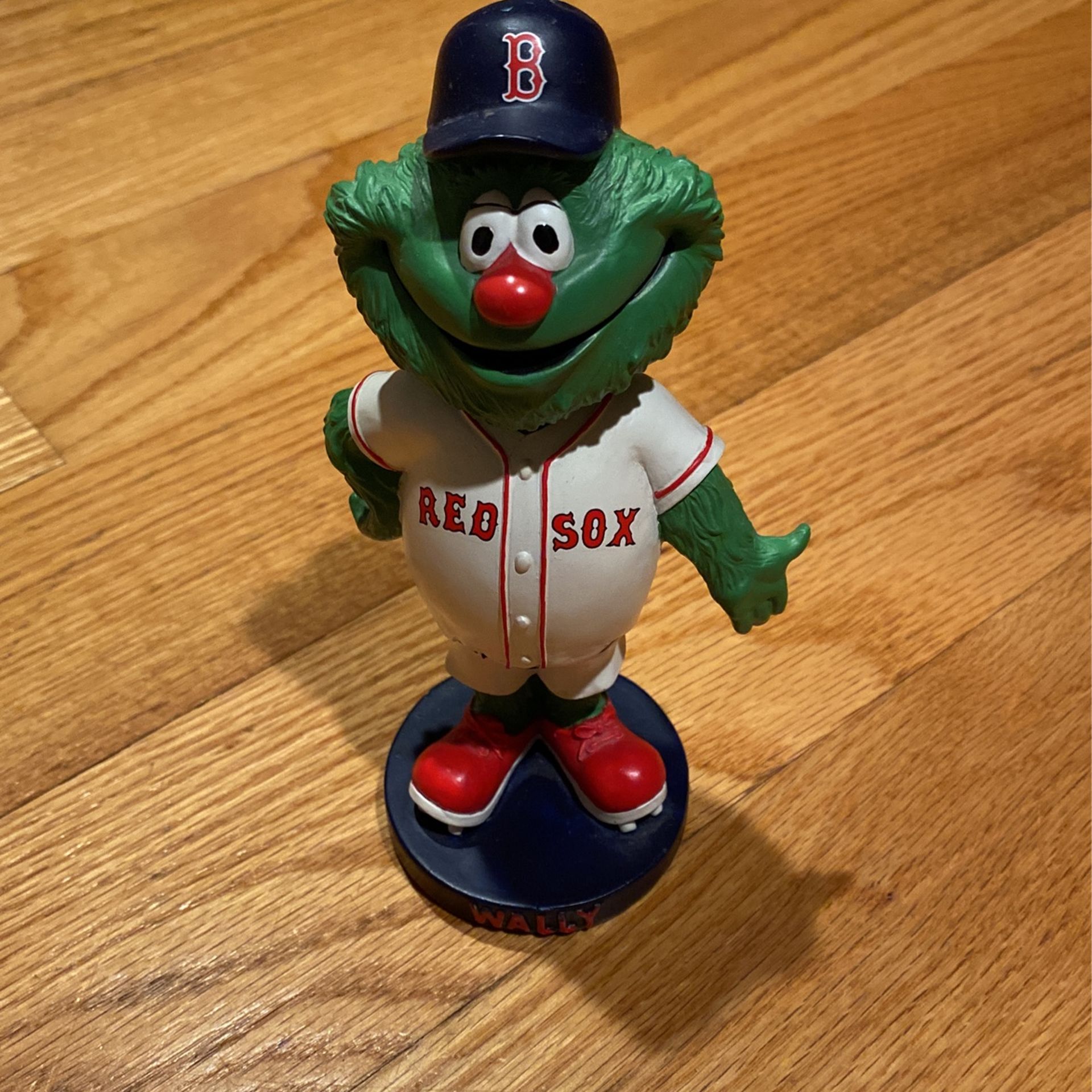 Boston Red Sox Wally Mascot 2006 Knuckle Heads Bobblehead
